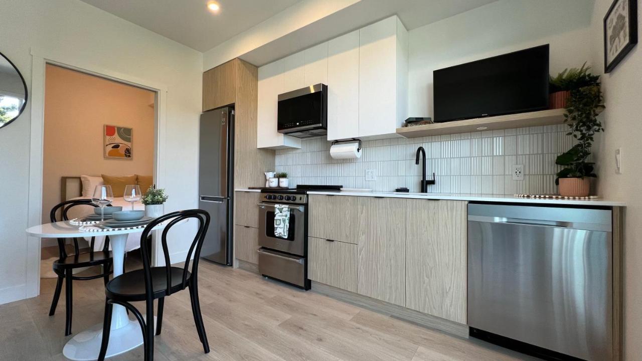 Hillside Oasis By Iris Properties! Victoria Exteriör bild