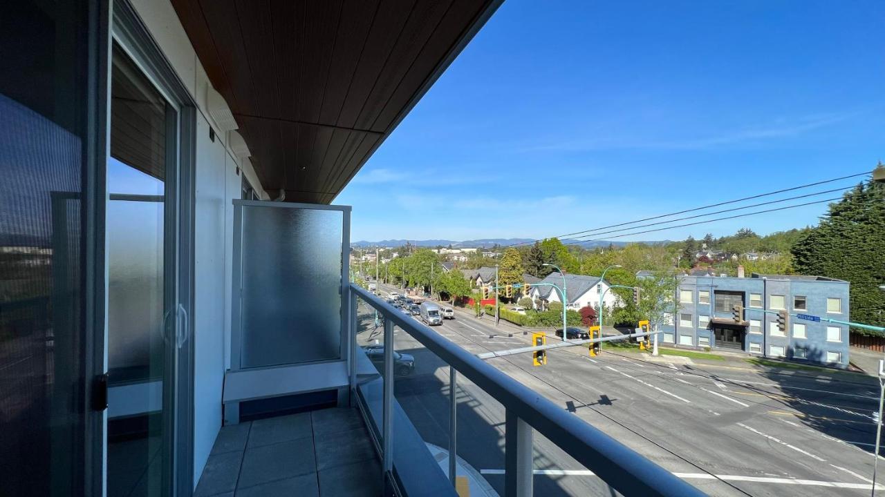 Hillside Oasis By Iris Properties! Victoria Exteriör bild