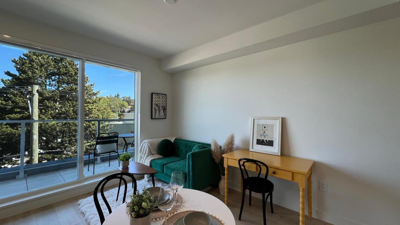 Hillside Oasis By Iris Properties! Victoria Exteriör bild